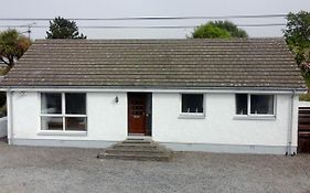 Lovely 3 Bedroom Bungalow Located In Drummore